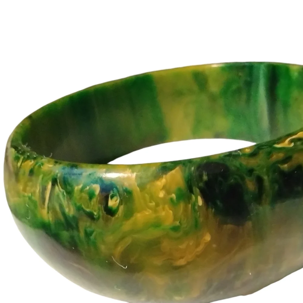 BAKELITE End of Day Marbled Bracelet & Earrings Green, Gold, Black Vintage Set